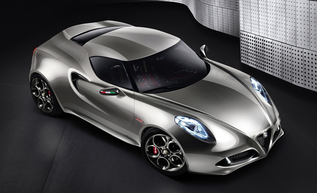 The entry point to the Alfa Romeo 4C range will feature a turbocharged 1,8-litre engine developing 177 kW