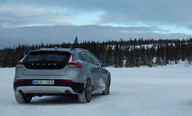 Raised ride height and plastic cladding lend the Volvo V40 Cross country a purposeful air