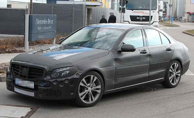 Spy photographers from auto motor und sport have captured the 2014 Mercedes-Benz C-Class in Germany