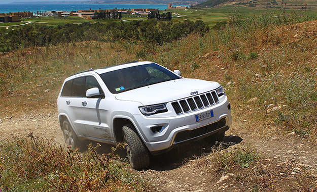 Facelifted Jeep Grand Cherokee now in SA CarMag.co.za