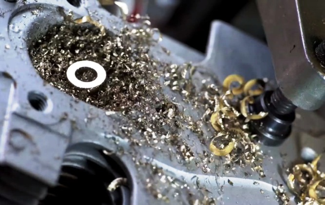 Porsche 911 engine rebuild [video]