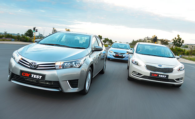 Toyota Corolla 1,6 Prestige vs. Kia Cerato Sedan 1,6 EX vs. Hyundai Elantra 1,6 Premium