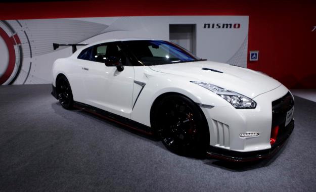 Nissan GT-R Nismo N-Attack front