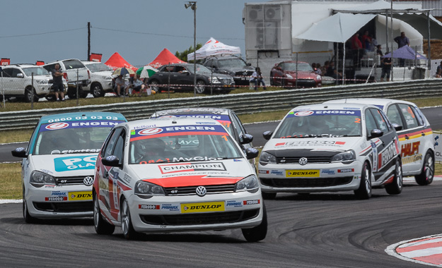 Sheldon van der Linde on his way to overall victory at the first Engen Volkswagen Cup race day of 2015.