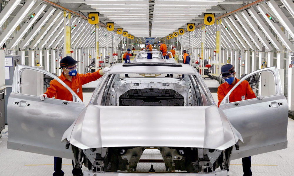 Volvo S90 production in China