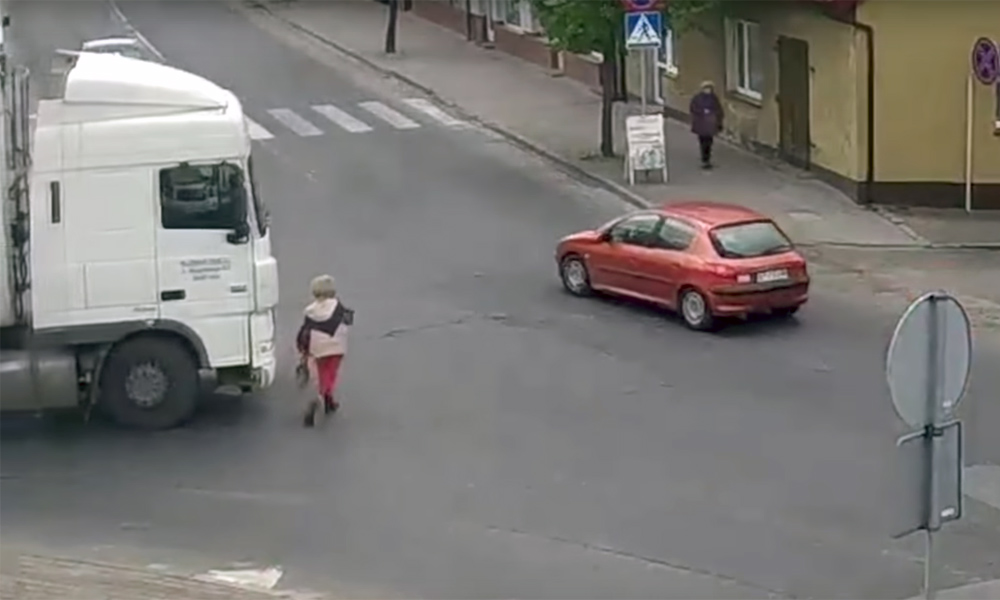 Truck vs pedestrian