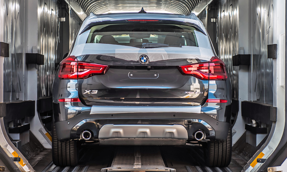 BMW X3 units leaving Plant Rosslyn for export