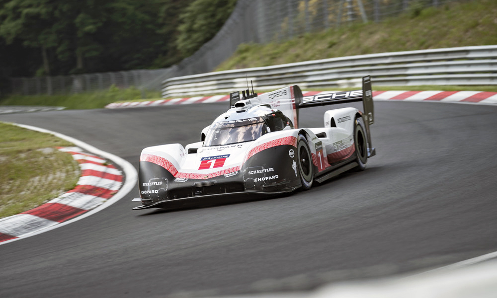 The Porsche 919 Hybrid Evo has smashed the Nürburgring lap record.