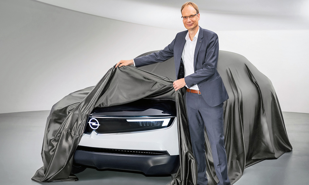 Opel CEO Michael Lohscheller and the GT X Experimental concept.