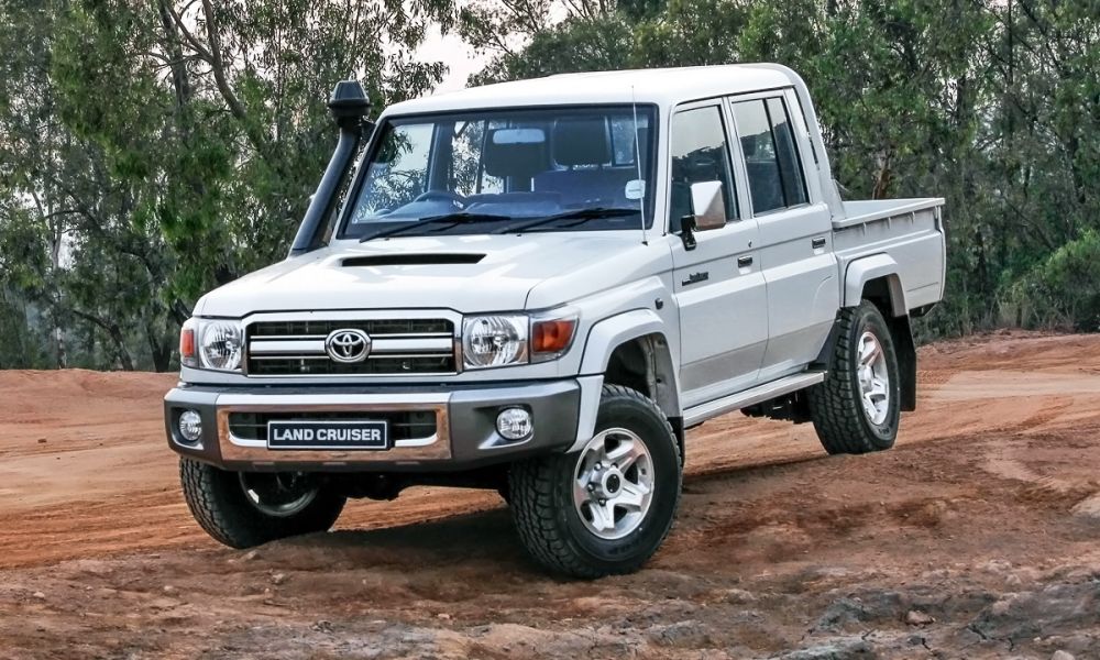 Toyota Land Cruiser 70 Series to live on (but its V8