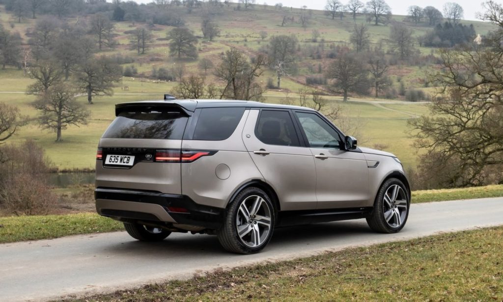 Land Rover Discovery facelift rear quarter