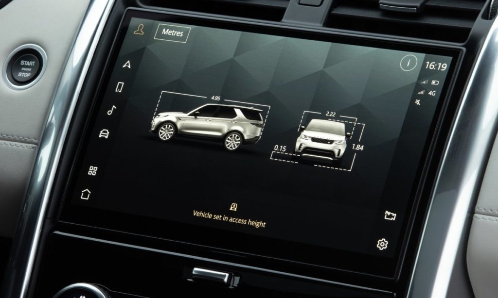 Land Rover Discovery facelift infotainment