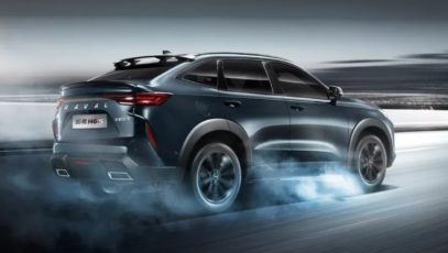 Haval H6S driving