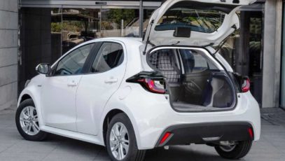 Toyota Yaris ECOVan rear quarter hatch open