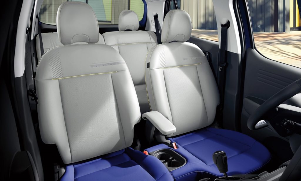 Hyundai Casper front seats