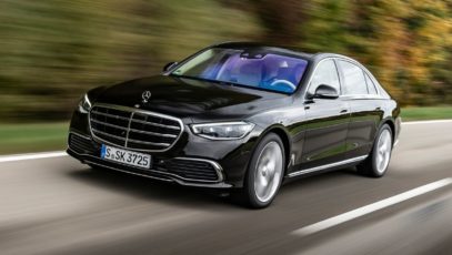 Mercedes-Benz delivery times extend to a year due to semiconductor crisis