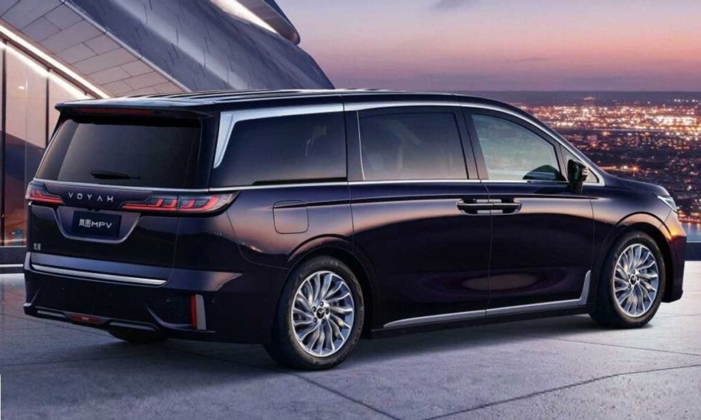 Voyah Dreamer revealed as luxury supervan with 510 kW!