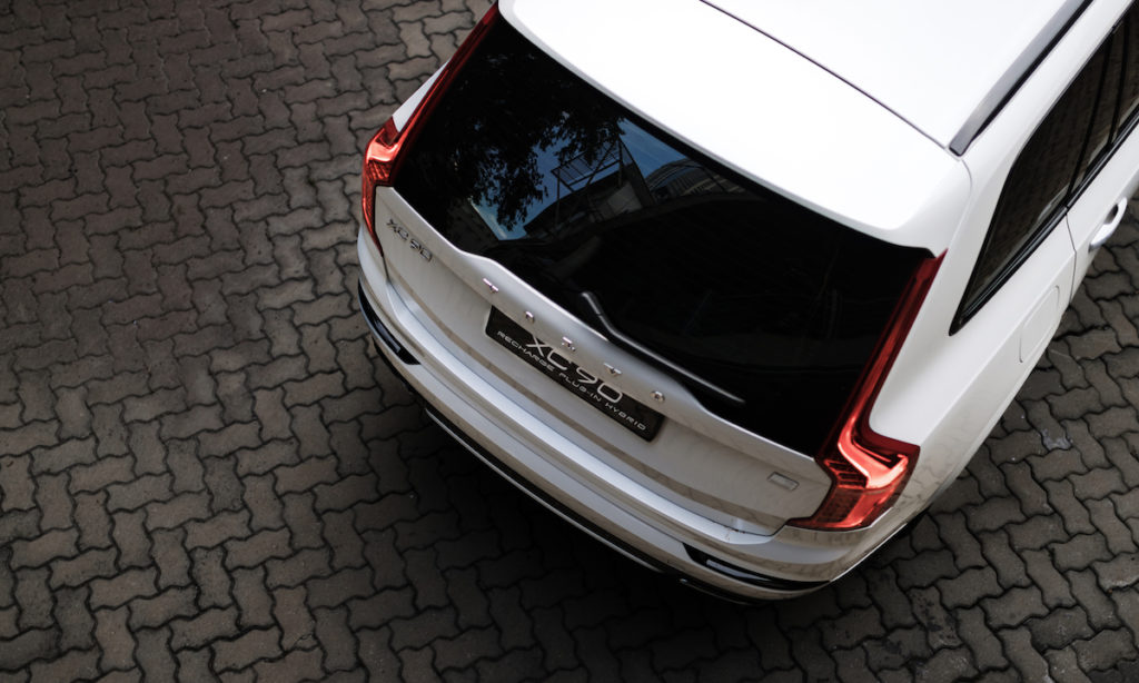 XC90 T8 Recharge rear