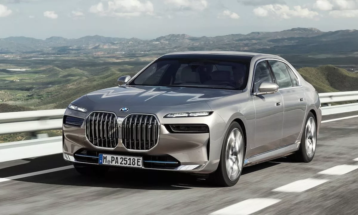 BMW outsells archrival Mercedes-Benz in 2022