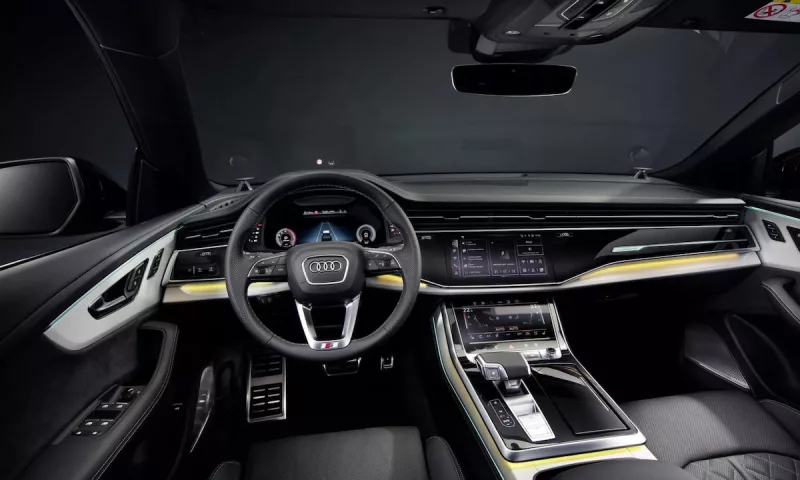https://www.carmag.co.za/wp-content/uploads/2023/09/2024-Audi-Q8-Facelift-45-1536x1152-copy-800x480.webp