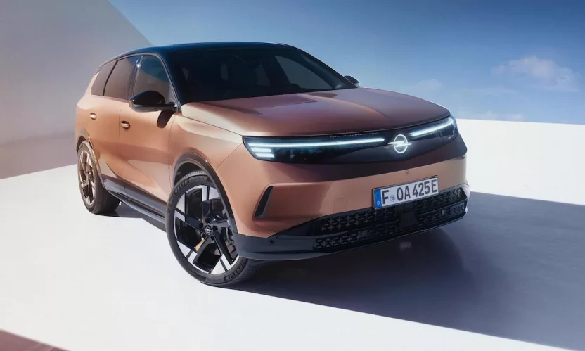 Opel Unveils Next-Gen Grandland SUV with Multiple Powertrains